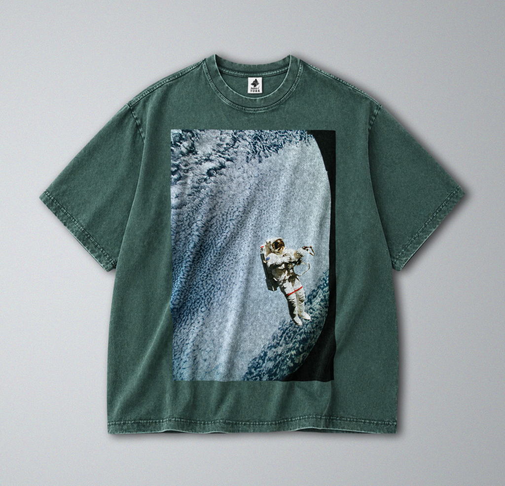 Oversized Snow Washed Cotton Tee - Floating Spaceman Print