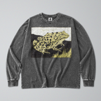 Oversized Snow Washed Long Sleeve Cotton Tee - Spotted Bullfrog Print