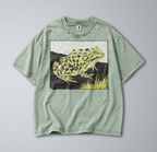 Oversized Snow Washed Cotton Tee - Spotted Bull Frog Print