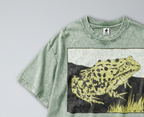 Oversized Snow Washed Cotton Tee - Spotted Bull Frog Print